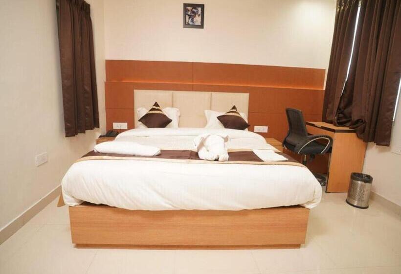 اتاق لوکس با تخت بزرگ, Ananda Inn