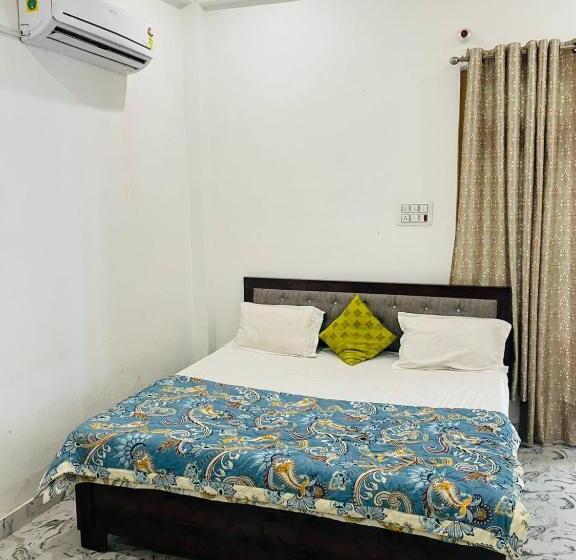 Quarto Deluxe, Goroomgo Ayodhya Dham Guest House Ayodhya