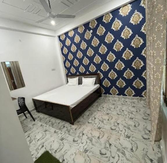 Quarto Deluxe, Goroomgo Ayodhya Dham Guest House Ayodhya