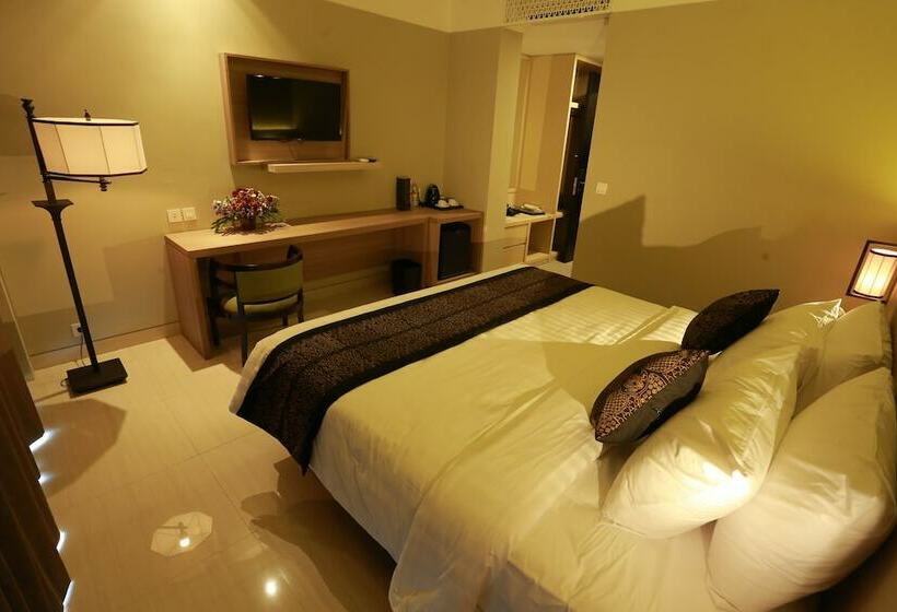 Номер Deluxe, él Hotel Royale Banyuwangi