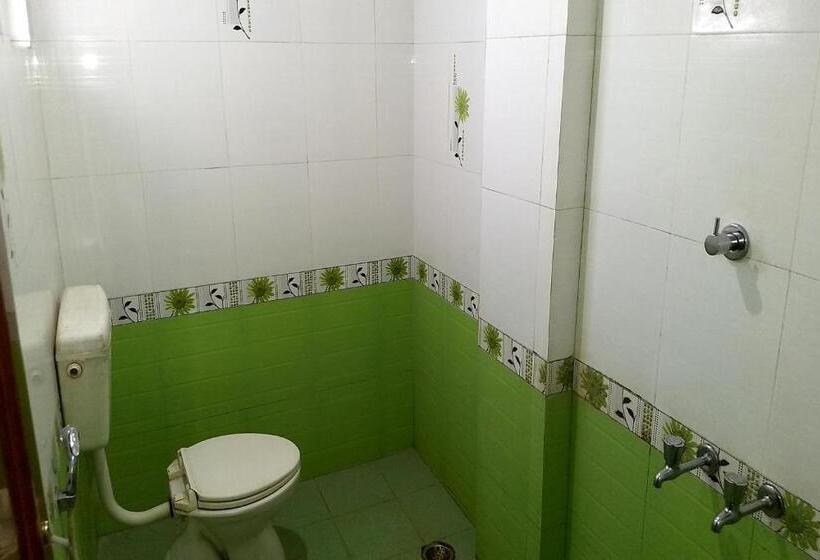 Standard Triple Room, Ganga Palace