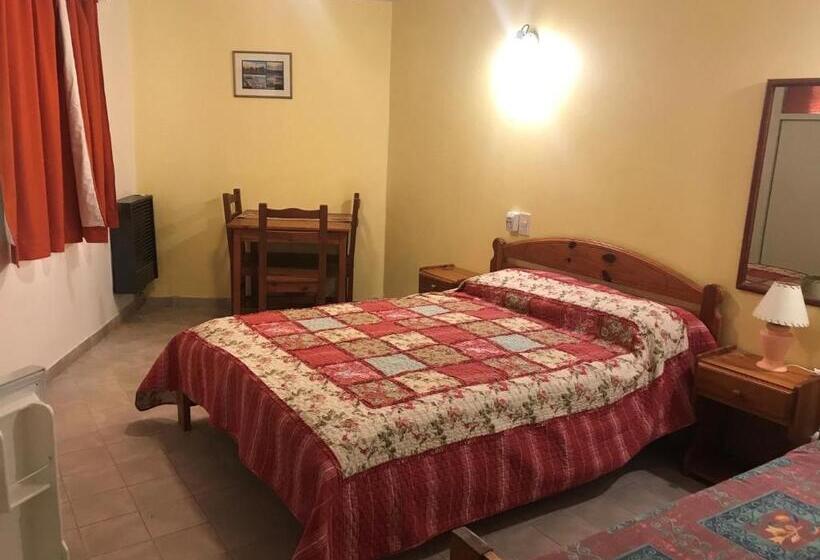 Трехместный Номер Базовый, Apart Eva Luna Departamentos Y Habitaciones Con Baño Privado