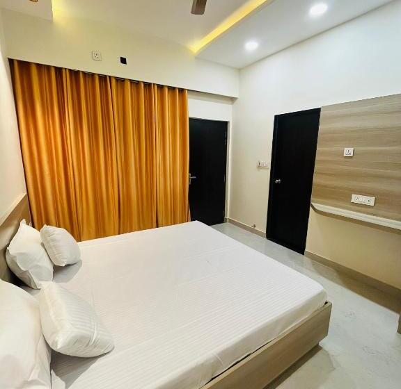 اتاق لوکس, Log Inn Banaras