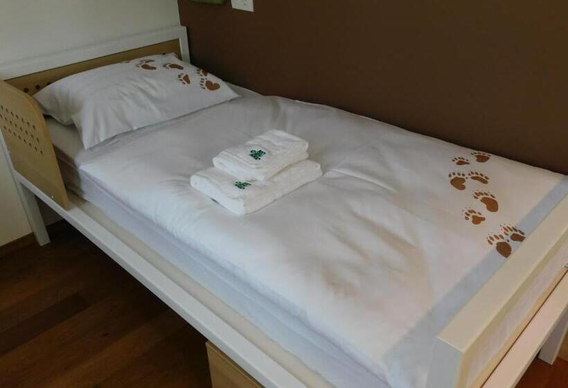 اتاق استاندارد سه نفره, Hostel Bearlog Kočevje