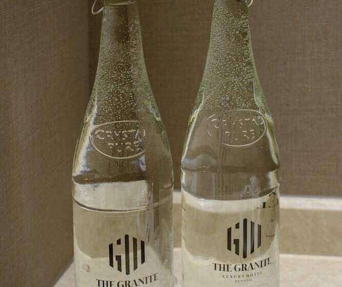 سوییت, The Granite Luxury
