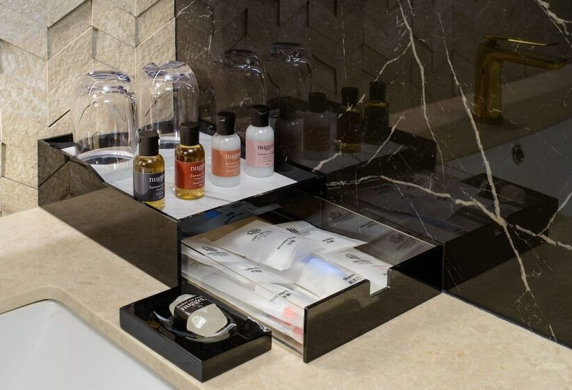 اتاق لوکس, The Granite Luxury