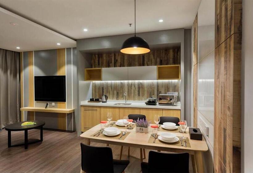 سوییت, The Granite Luxury