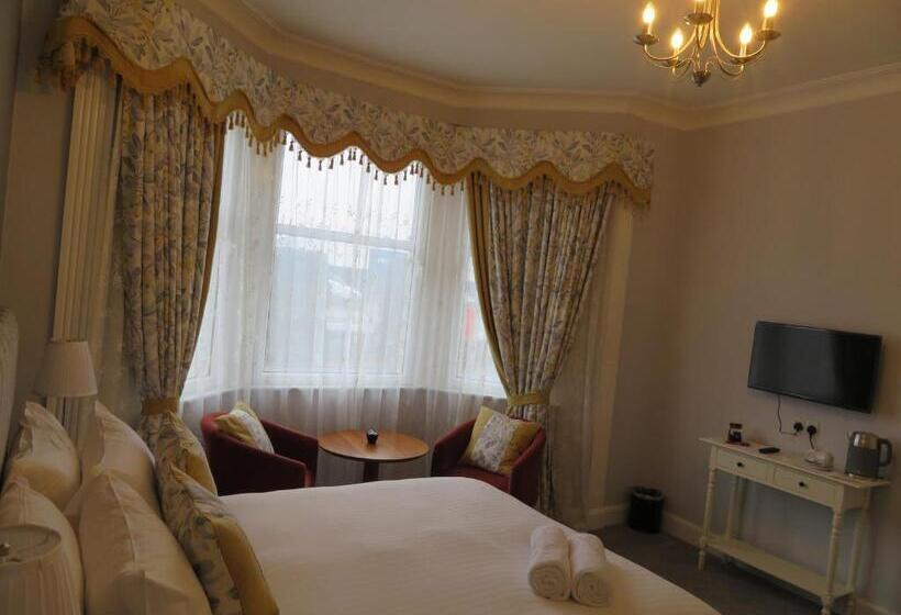 اتاق لوکس با تخت بزرگ, Craigievar Guest House