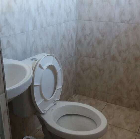 اتاق استاندارد سه نفره, Villa Real