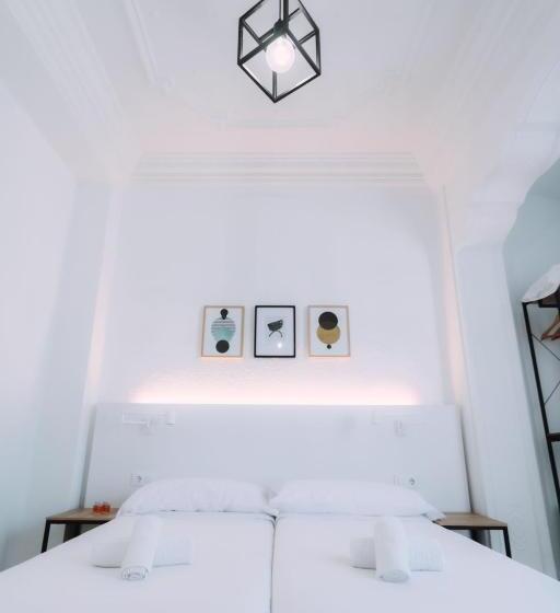 اتاق استاندارد با سرویس بهداشتی مشترک, Concept Rooms
