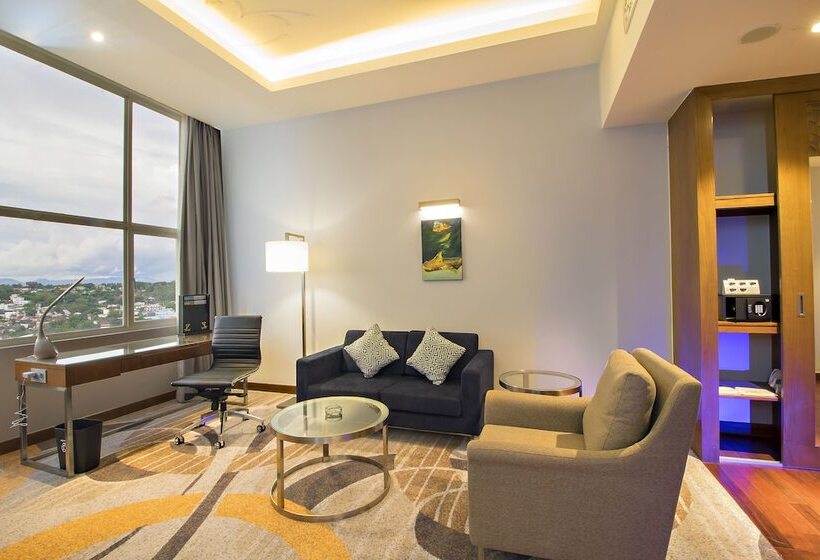 디럭스 스위트 바다 전망, Four Points By Sheraton Manado