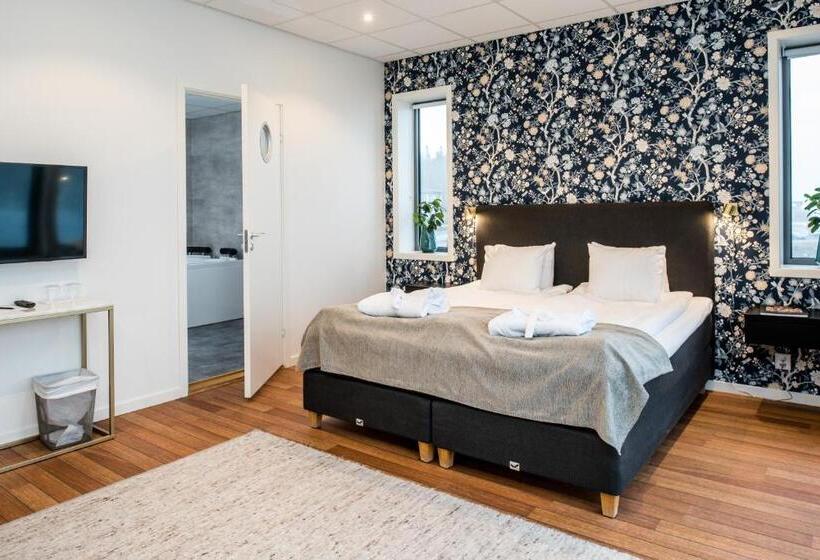 سوییت, Strandpiren Hotell
