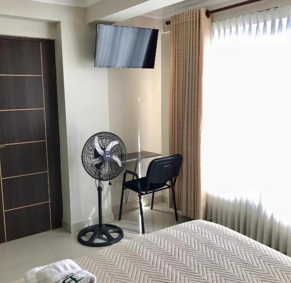 اتاق استاندارد, Briston
