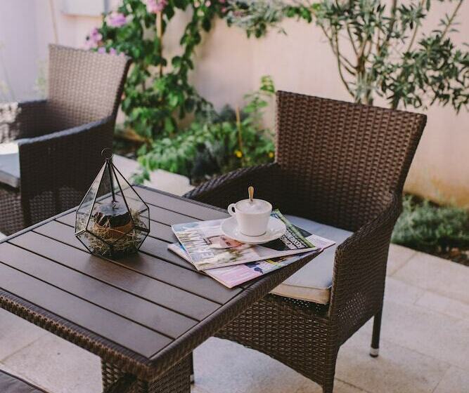 اتاق لوکس با چشم‌انداز شهر, Ibella Luxury Rooms