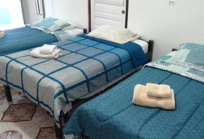 اتاق استاندارد سه نفره, Hacienda Tropical Guest House