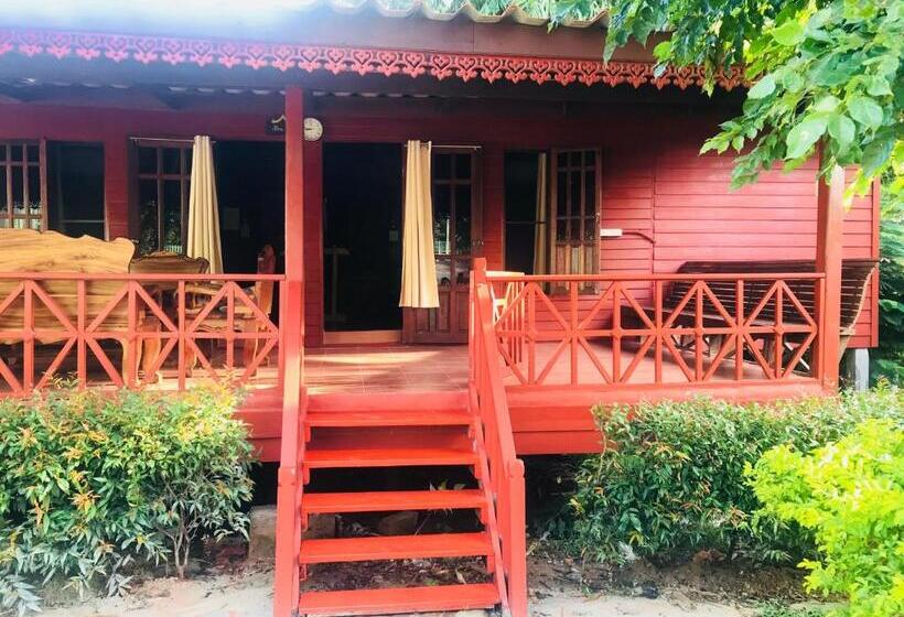 Вилла 2 Спальни, บ้านเรือนไท มวกเหล็ก Ban Ruenthai Muaklek