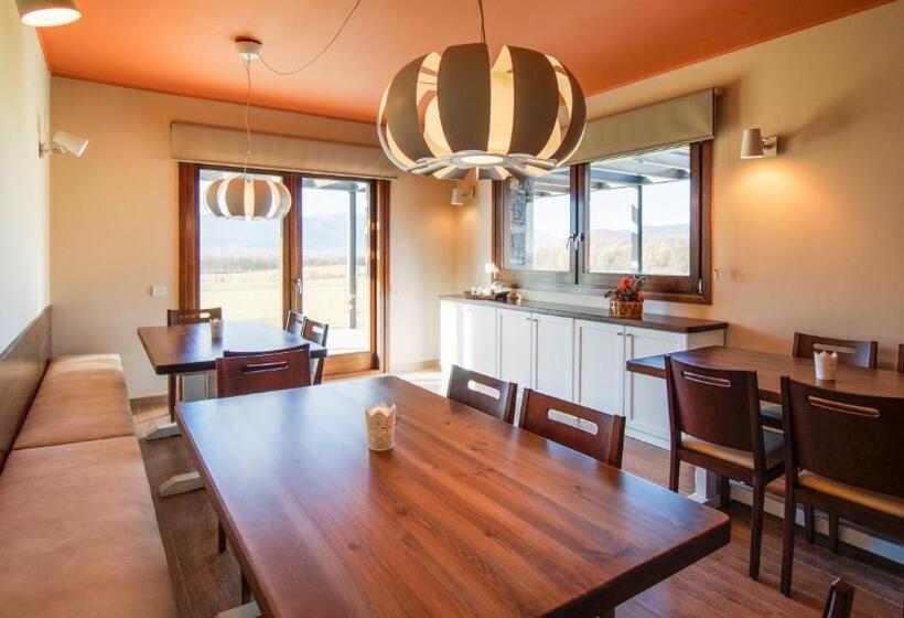 Дом 1 Спальня, Les Feixes Llargues Casa Amb 7 Suites  Lloguer De Casa Sencera, Amb Capacitat Per 14 Persones
