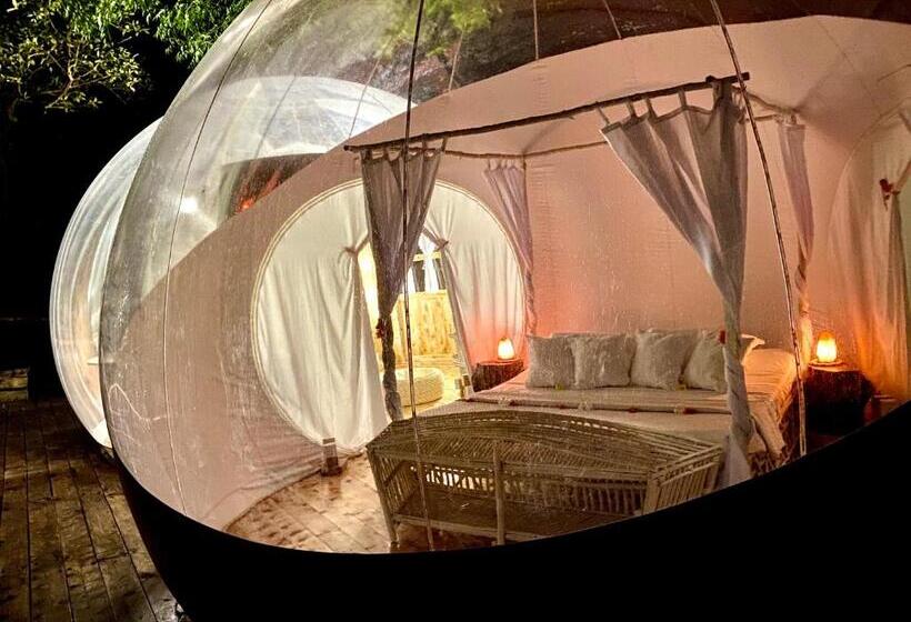 چادر با خدمات رفاهی استاندارد, Rock And Sea Resort