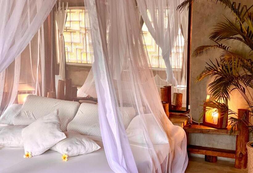 Deluxe Suite King Bed, Rock And Sea Resort