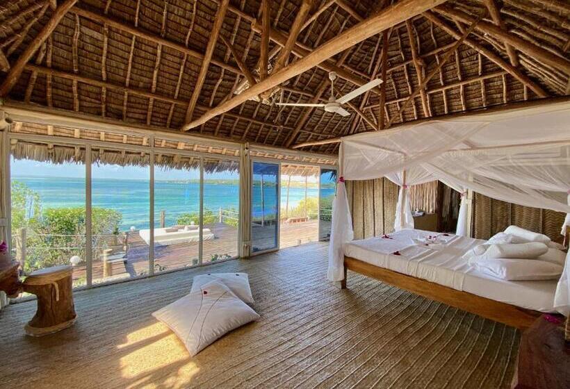 بانگلوی استاندارد با چشم‌انداز دریا, Rock And Sea Resort