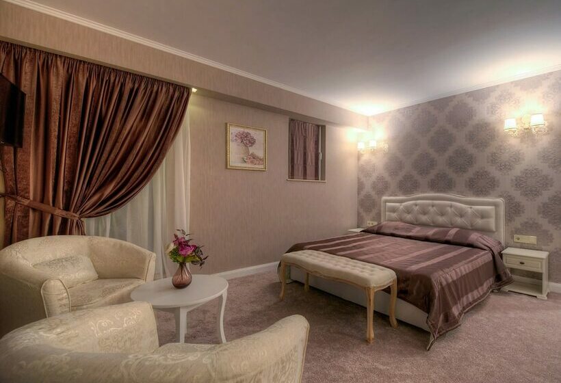 Quarto Deluxe, Family Hotel Agoncev