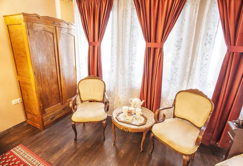 Quarto Triplo Deluxe, Evmolpia