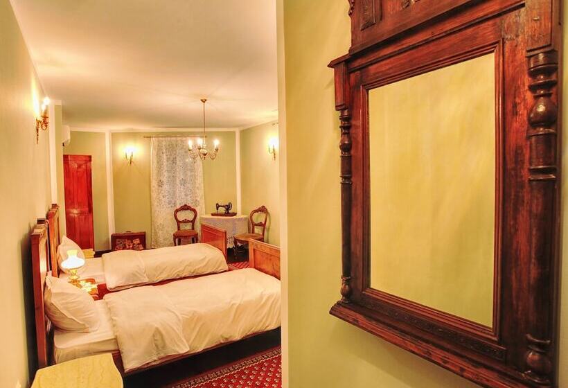Quarto Superior Quádruplo, Evmolpia