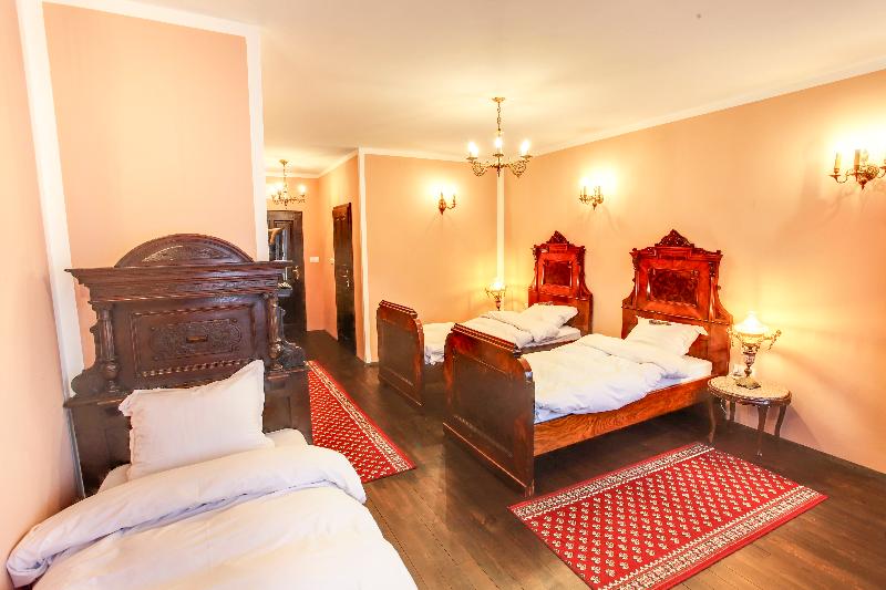 Quarto Triplo Deluxe, Evmolpia
