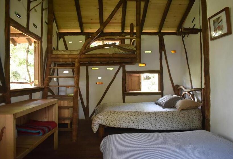 Standard Triple Room with Terrace, La Casa De Francois