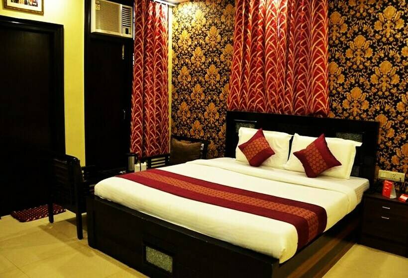 اتاق سوپریور, Jinendra Inn