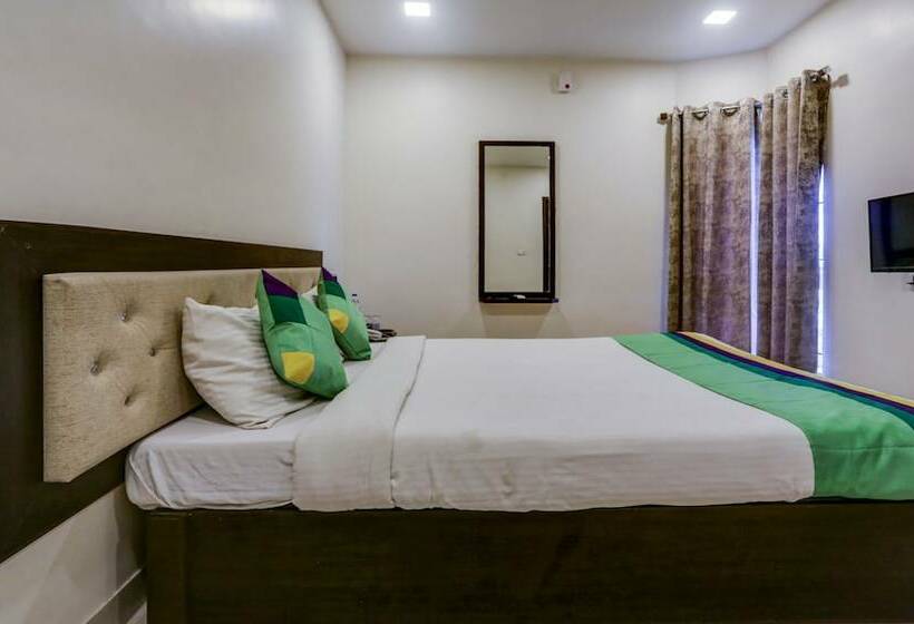 Quarto Deluxe, Royal Elite Madurai