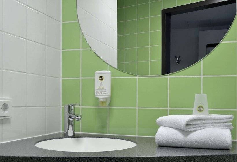 Номер Стандарт Трехместный, B&B Hotel Berlin Tiergarten