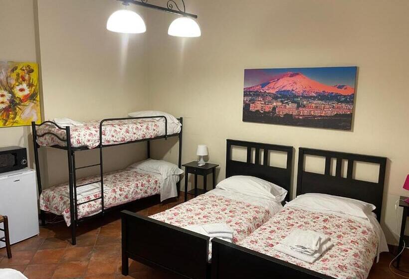 اتاق خانوادگی, B&b Etna Country
