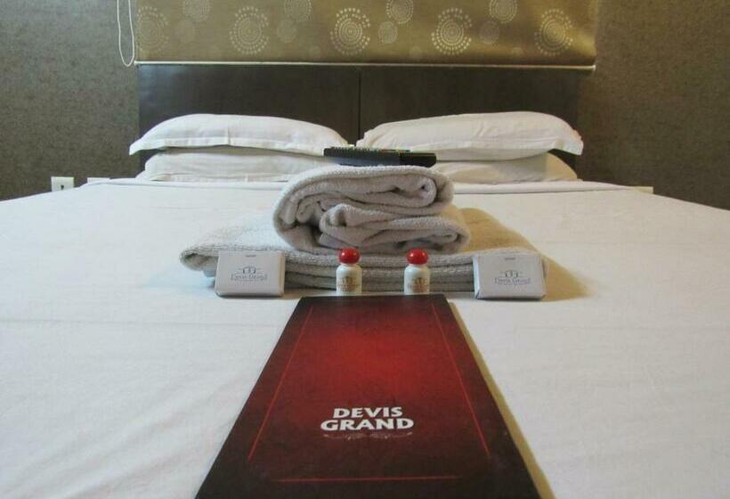 수피리어 룸, Devis Grand