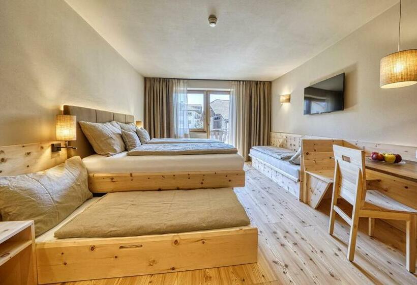 Номер Стандарт с Балконом, Eco Bnb & Apartments Bründlerhof