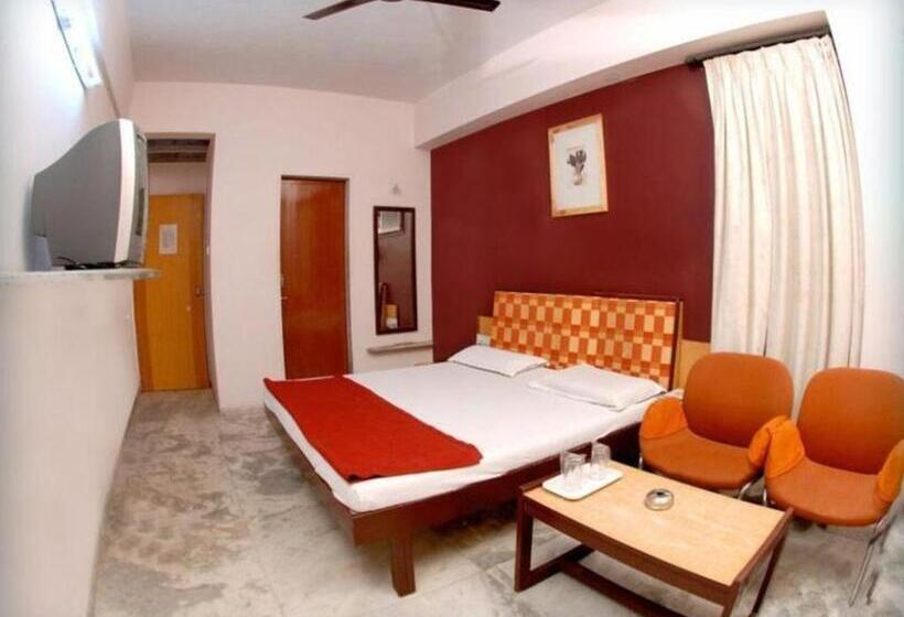 Номер Deluxe, Rahi Inn