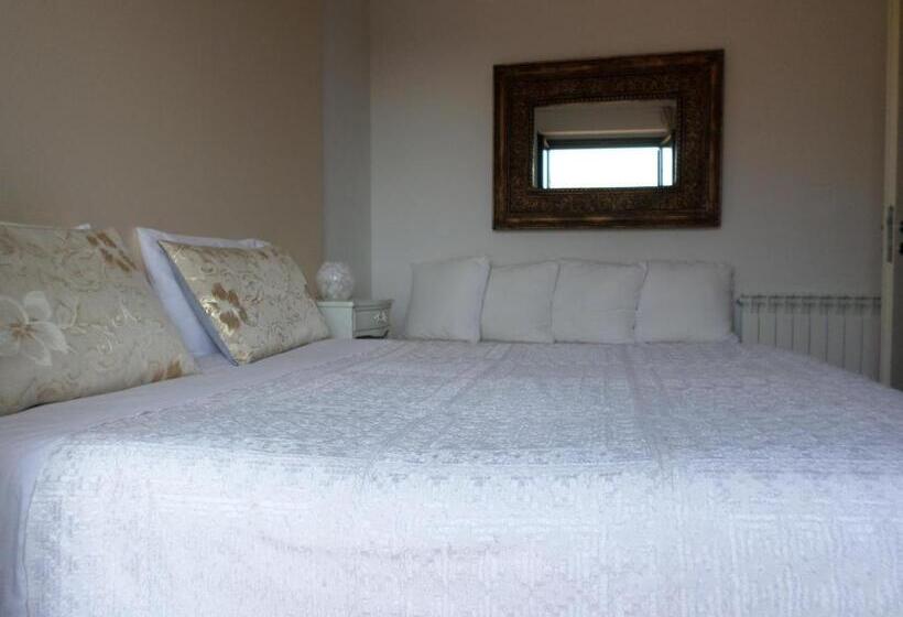 Standard Triple Room with Terrace, B&b Ellera Viterbo