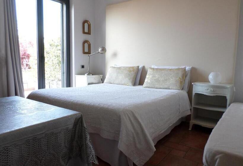Standard Triple Room with Terrace, B&b Ellera Viterbo