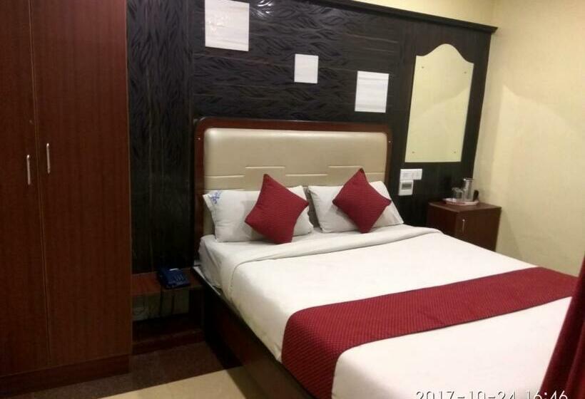 Номер Deluxe, Aakash Residency