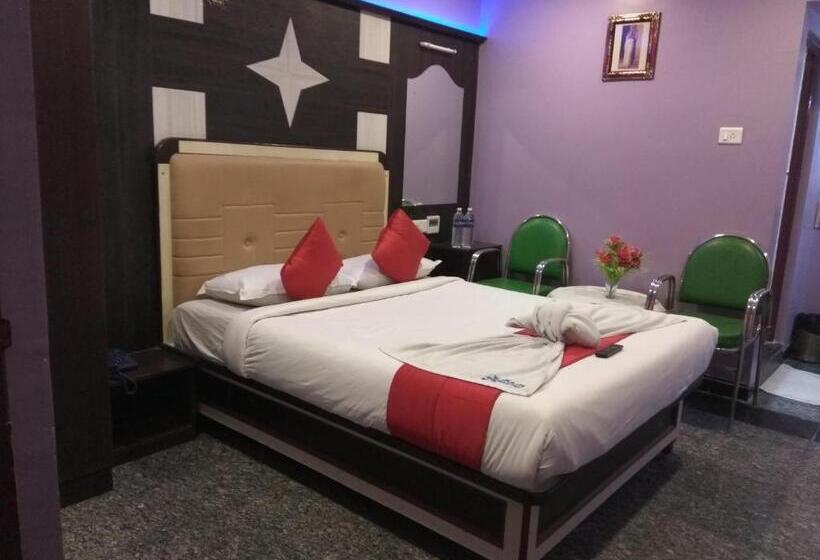 Номер Deluxe, Aakash Residency