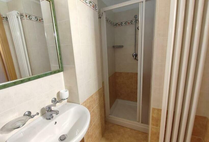 Standardzimmer, Athena B&b