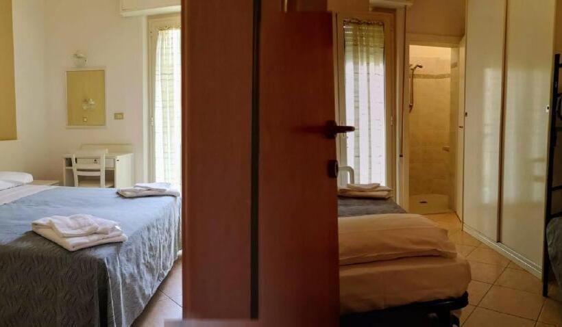 Familienzimmer, Athena B&b