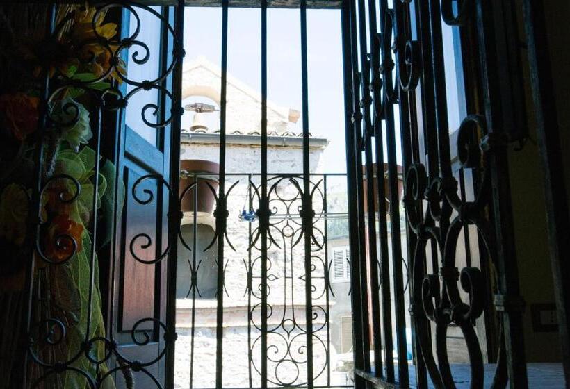 غرفة قياسية ثلاثية, B&b La Casa Di Ely