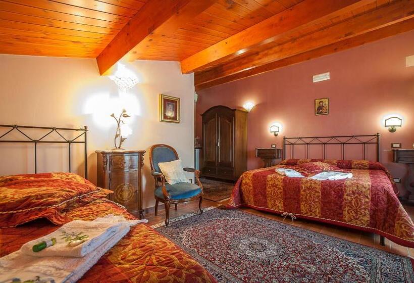 Четырехместный Номер Стандарт, B&b La Ginestra