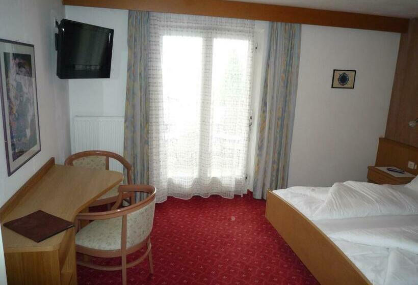 Номер Стандарт с Балконом, Garni Hotel Tritscherhof