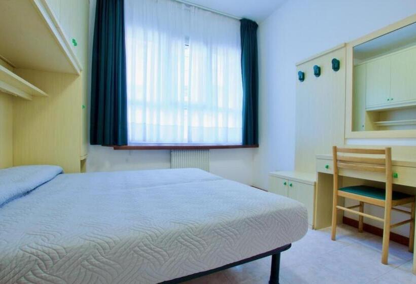 Apartamento 1 Quarto Rés-do-chão, Residence Madrid