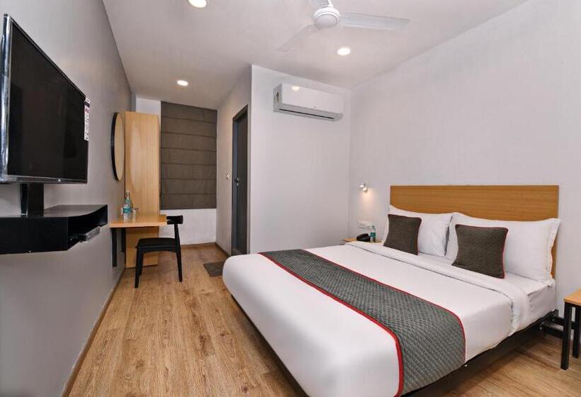 اتاق کلاسیک سه تخته, Super Townhouse Function Inn Near Chaudhary Charan Singh International Airport