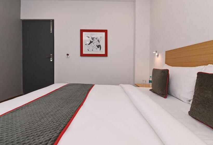 اتاق کلاسیک سه تخته, Super Townhouse Function Inn Near Chaudhary Charan Singh International Airport