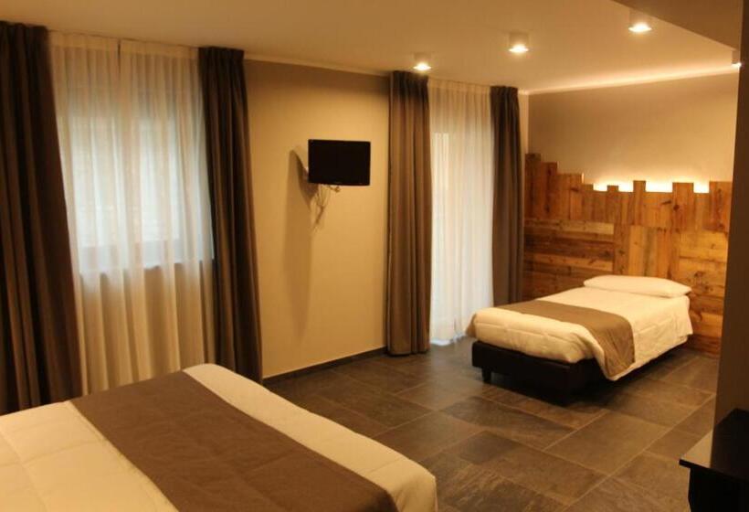 Habitación Triple Clásica, Monte Emilius