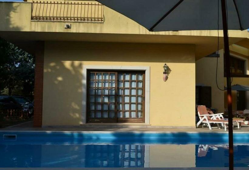 اتاق خانوادگی, B&b Rollo Garden